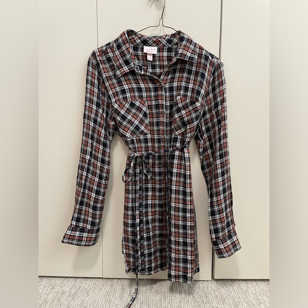 Maternity top, flannel, medium